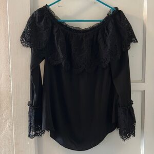DONATING SOON - MAKE OFFERS! 
White House Black Market Blouse